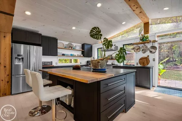 Madison Heights, MI 48071,905 W Parker Avenue