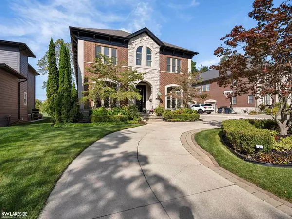 1923 N Vermont Street, Royal Oak, MI 48073