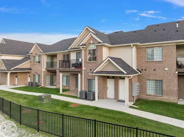 Auburn Hills, MI 48326,2850 Barrington Square Drive Unit #3C