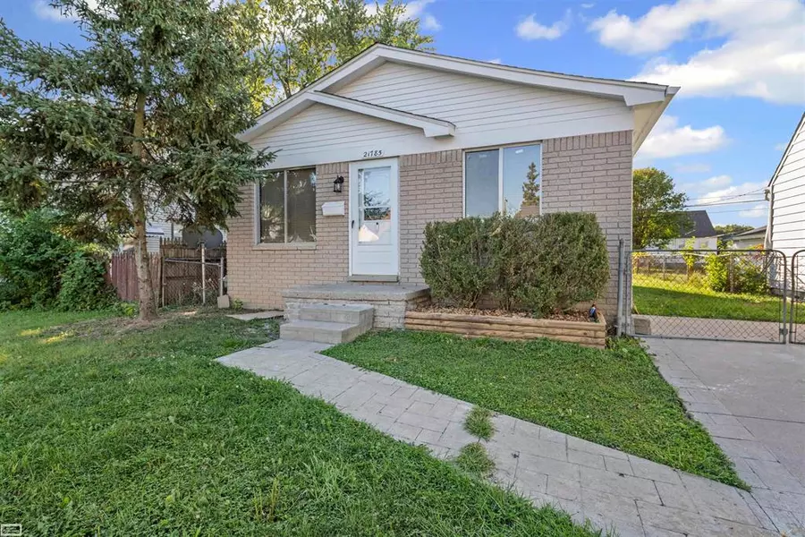 21785 Tuscany Street, Eastpointe, MI 48021