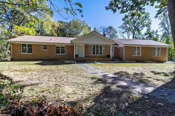 2285 E Gunn Road, Washington Twp, MI 48306