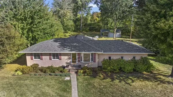 23353 Easy Street, Clinton Twp, MI 48036