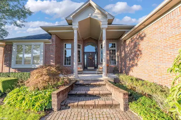 Shelby Twp, MI 48315,49677 Lakebridge Drive