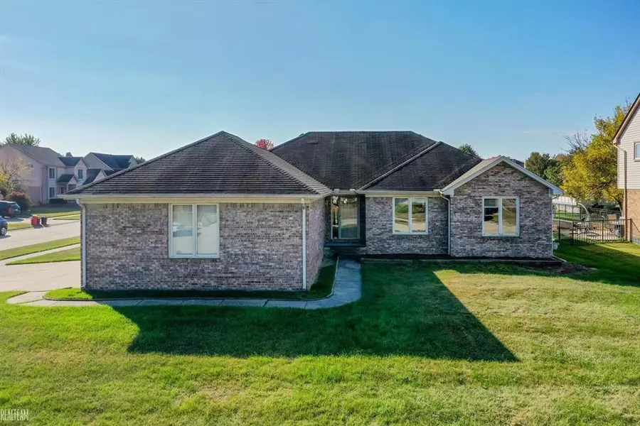 24182 Pointe Drive, Macomb Twp, MI 48042