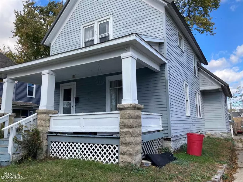 1011 Pearl Street, Port Huron, MI 48060