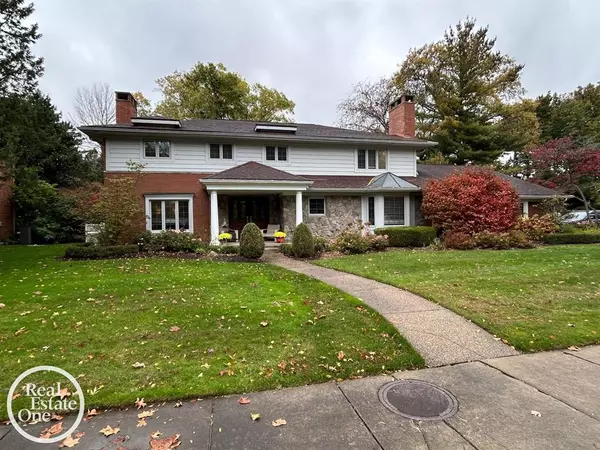 535 Ballantyne Road, Village Of Grosse Pointe Shores, MI 48236