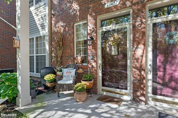 Clinton Twp, MI 48038,15432 Yale Drive