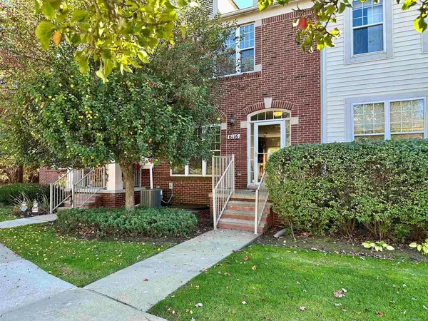 6116 Heron Hills Drive, Wolverine Lake Vlg, MI 48390