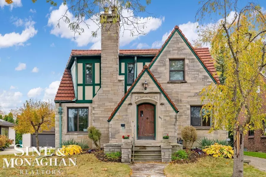 847 Barrington Road, Grosse Pointe Park, MI 48230