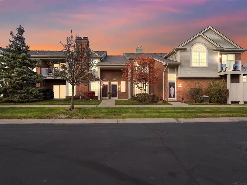 15371 Cornell Drive, Clinton Twp, MI 48038