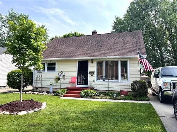 632 Kendon Drive, Lansing, MI 48910