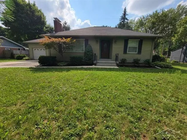 1693 Passolt, Saginaw, MI 48638