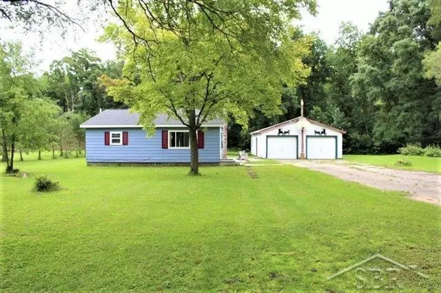 1635 S Castor, Midland, MI 48640