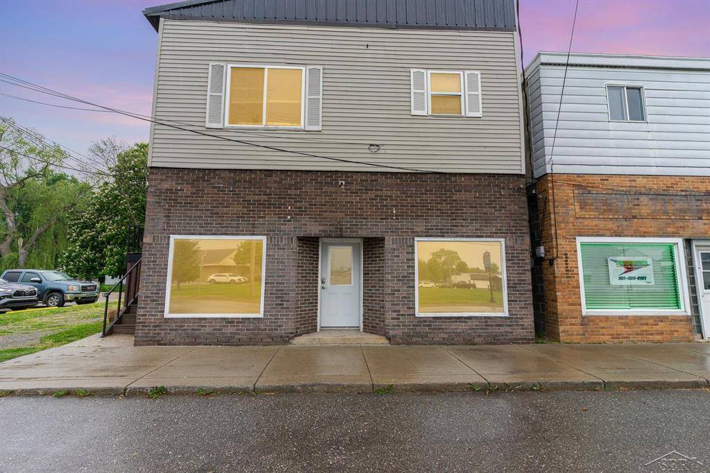 110 S Auburn Street,  Auburn,  MI 48642