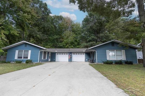 22 W Birchview Drive, Sanford Vlg, MI 48657