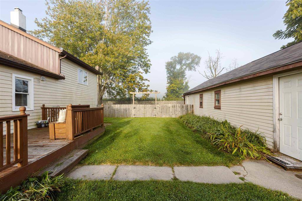 815 N Coleman Road, Coleman, MI 48618
