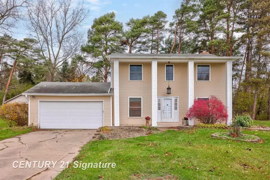 8951 Highland Drive, Tittabawassee Twp, MI 48623