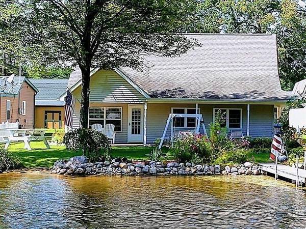 3214 Elnor Drive, Gladwin, MI 48624