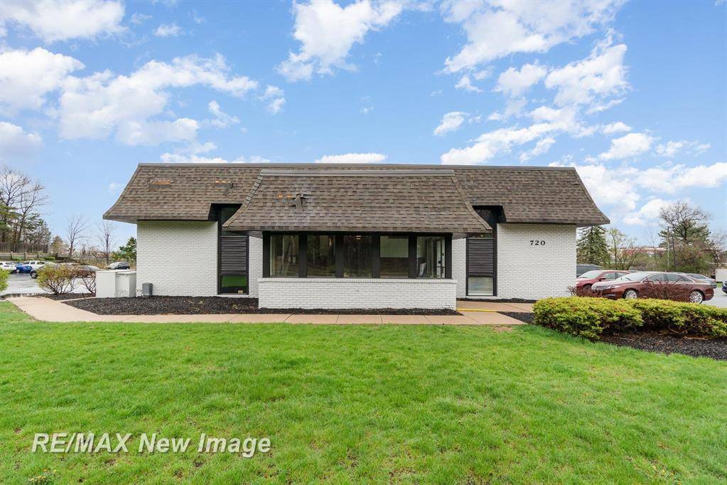 720 W WACKERLY Street, Midland, MI 48640