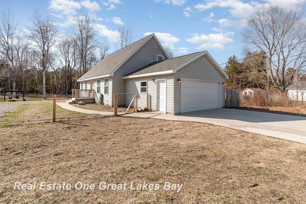 517 N US 23 Highway, Harrisville, MI 48740