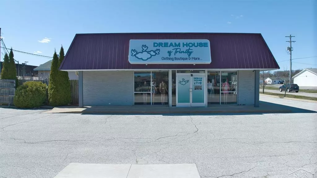 3585 Bay Road, Saginaw Twp, MI 48603