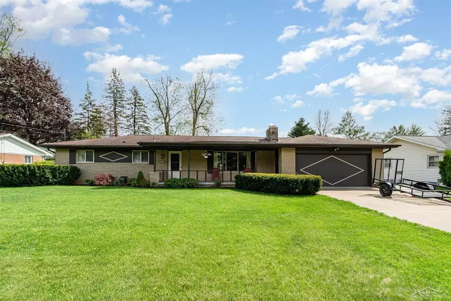 1040 Wheelock Street, Tittabawassee Twp, MI 48623