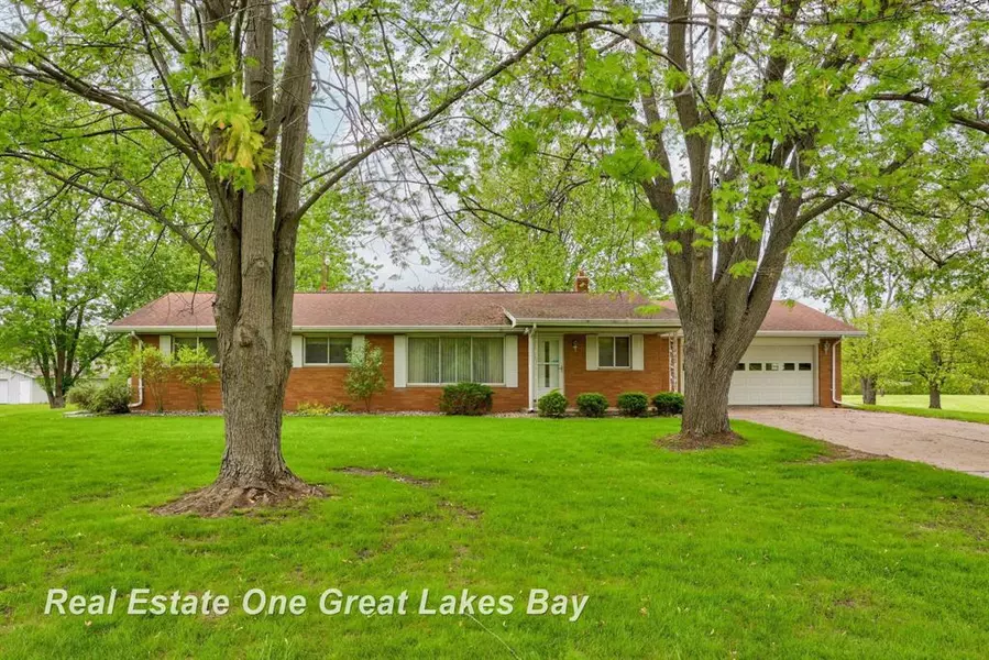5354 N River Road, Tittabawassee Twp, MI 48623