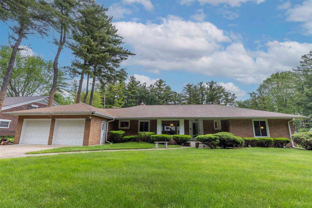 4680 Pinehaven Drive, Saginaw Twp, MI 48638