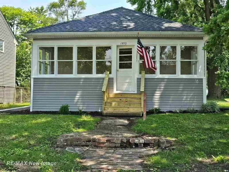 1902 Newberry Street, Saginaw, MI 48602