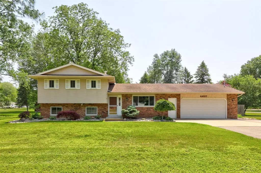Tittabawassee Twp, MI 48623,4460 Meadowbrook Lane