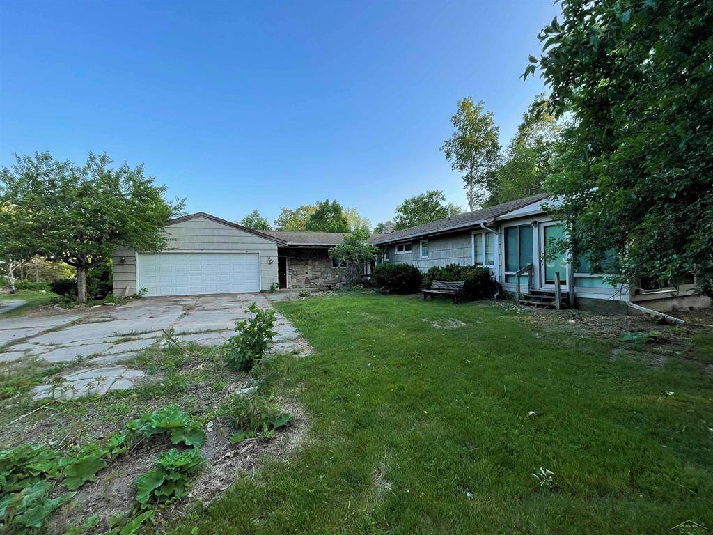 7049 Midland Road, Tittabawassee Twp, MI 48623