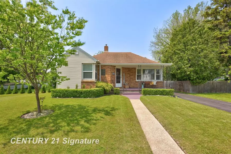 2016 Michigan Avenue, Bay City, MI 48708