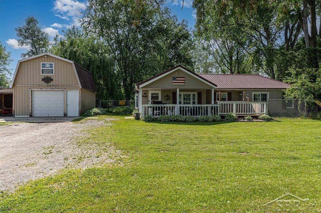 2370 S M-18 Highway, Grout Twp, MI 48612