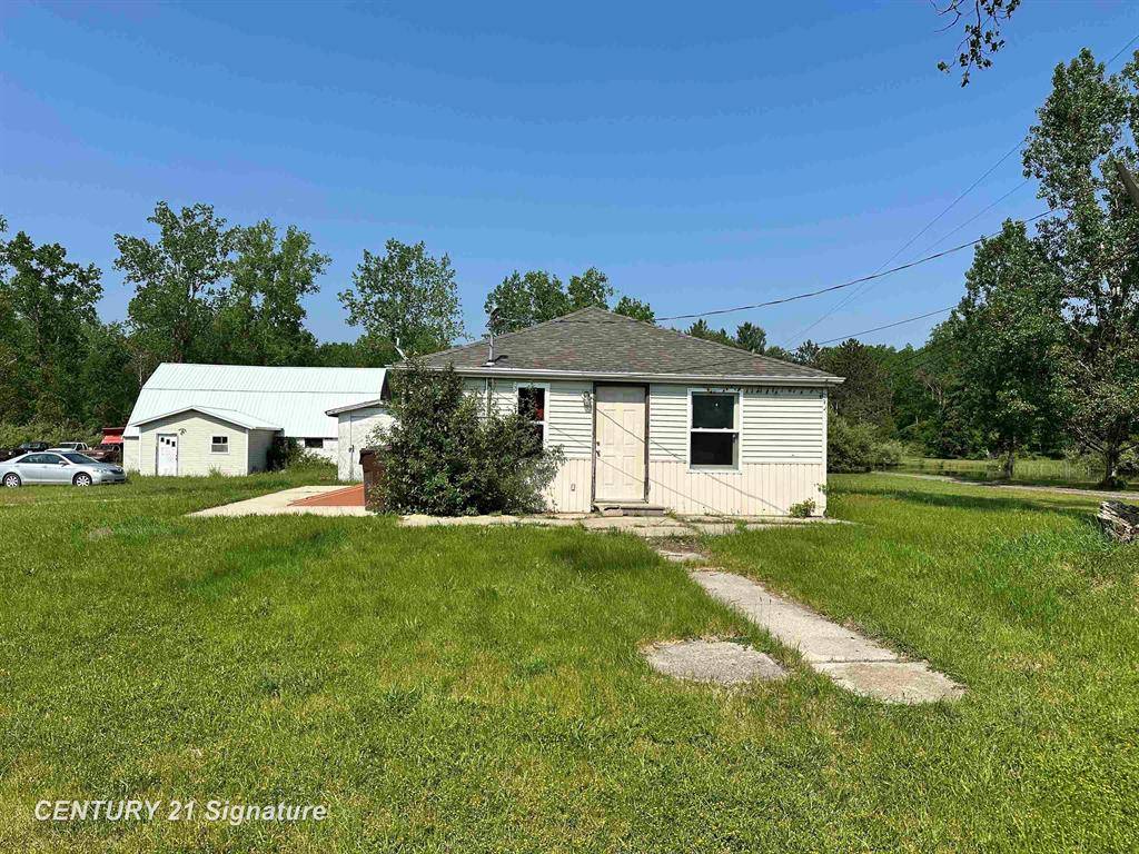 2252 N M-18 Road, Grout Twp, MI 48612