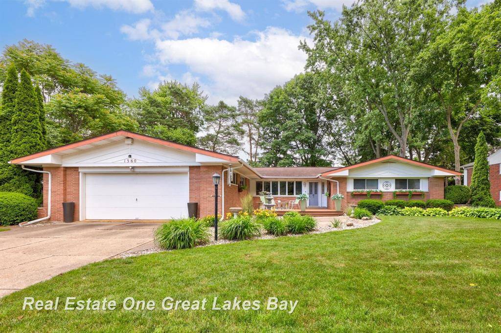 1360 Delta Drive, Saginaw Twp, MI 48638