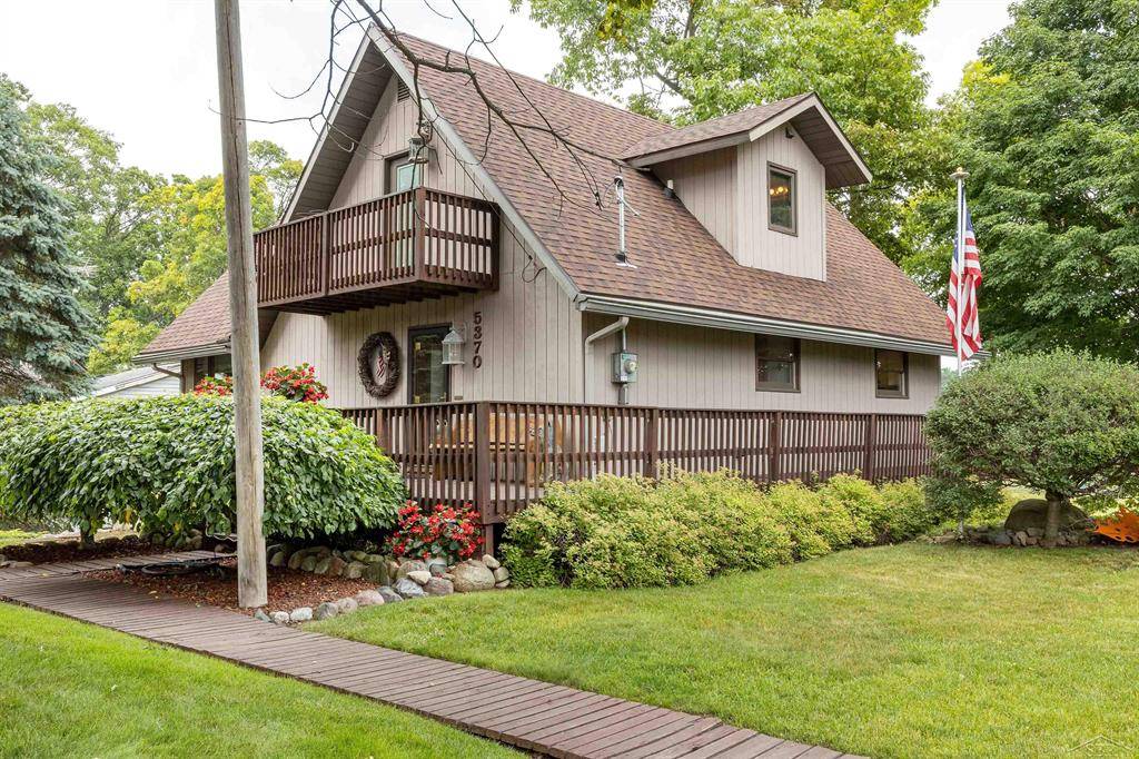 5370 N Lake Sanford Road, Edenville Twp, MI 48657