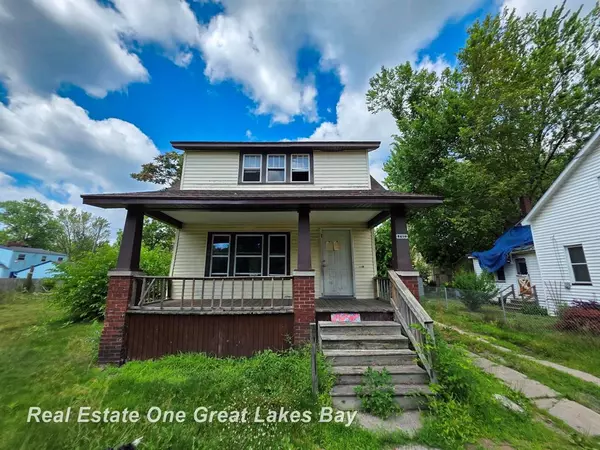 2439 Hermansau Street, Saginaw, MI 48602