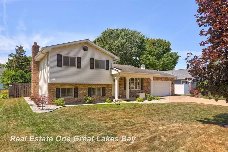 2389 E Gatesboro Drive, Saginaw Twp, MI 48603