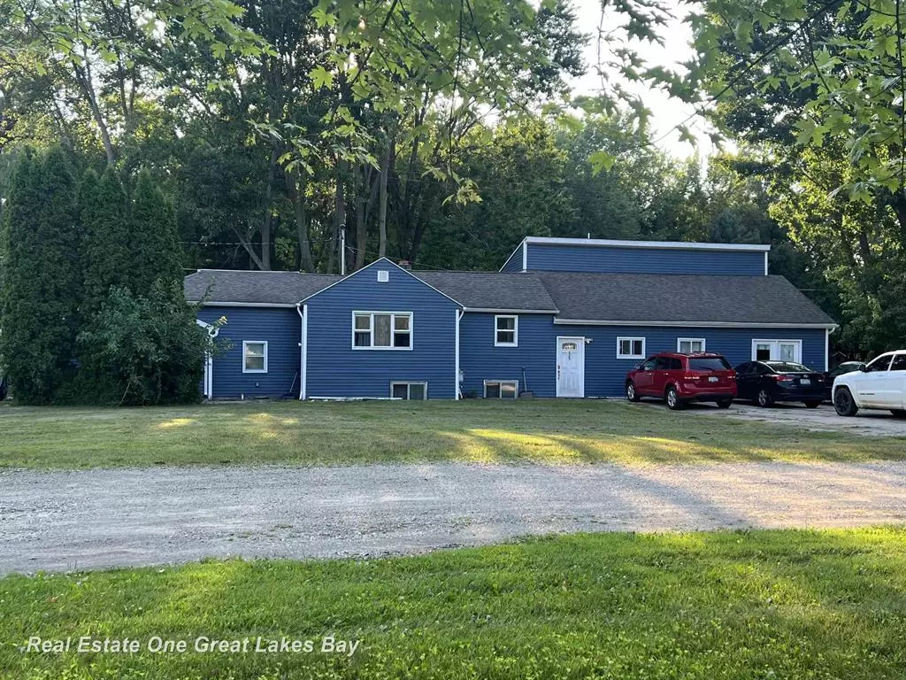 Thomas Twp, MI 48609,1205 N Miller Road