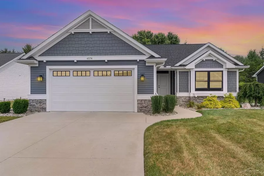 4574 E Lakecress Drive, Saginaw Twp, MI 48603