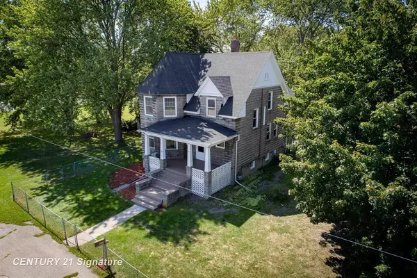 Bangor Twp, MI 48706,300 S Columbian Street