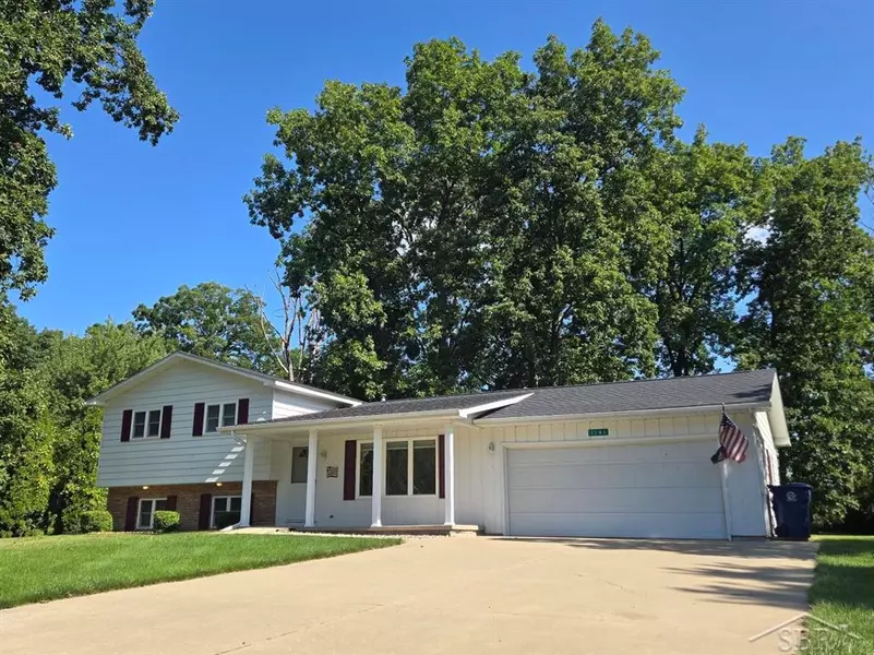 1141 N Dawn Drive, Tittabawassee Twp, MI 48623