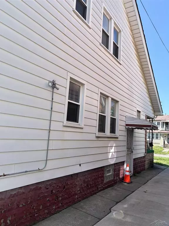 12066 Monica Street, Highland Park, MI 48204