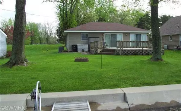 815 FISHER RD, Algansee Twp, MI 49082