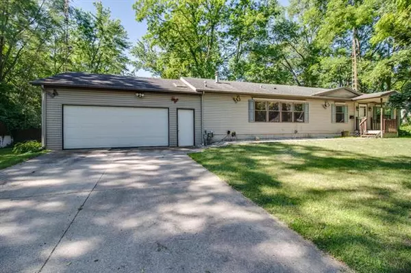 228 E Coolidge Avenue, Pennfield Twp, MI 49017