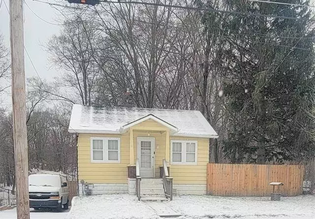 314 Aberdeen Avenue, Emmett Twp, MI 49014