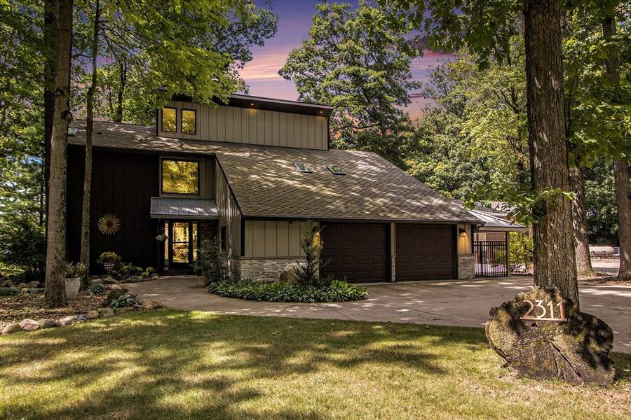 2311 Nottawassipee Lk Road, Marshall, MI 49068