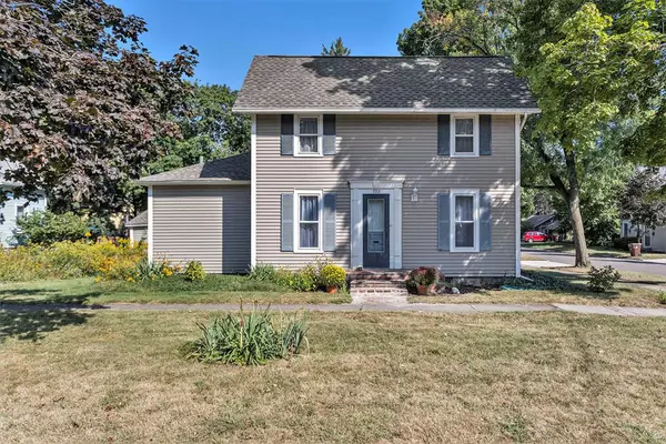 702 W Green Street, Marshall, MI 49068