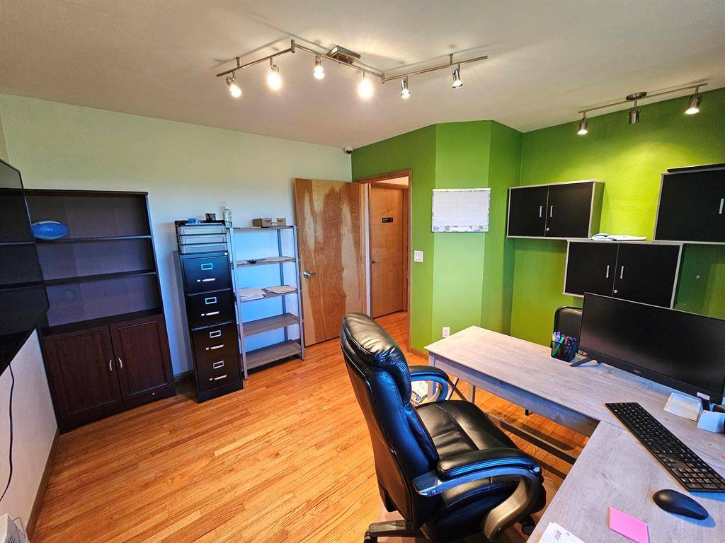Battle Creek City, MI 49015,293 E Columbia Avenue