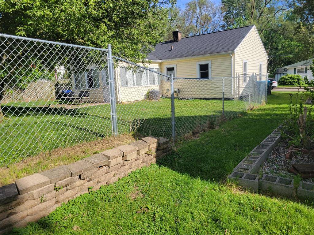 Kalamazoo, MI 49001,1607 Palmer Avenue
